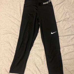 Nike cropped black leggings
